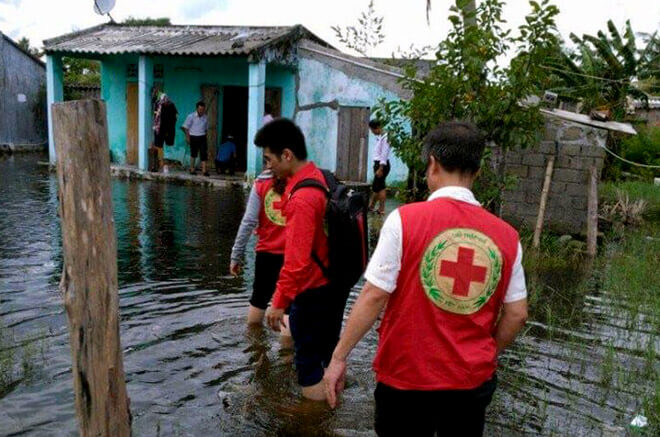 Hỗ trợ người dân miền Trung bị ảnh hưởng lũ lụt gần một tỷ đồng